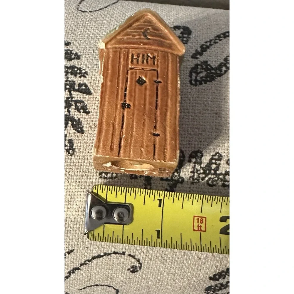 Salt OR Pepper Shaker Novelty Outhouse Shape - Only One Shaker